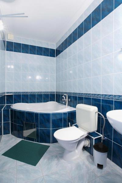 Hotel Central Кремница Номер фото
